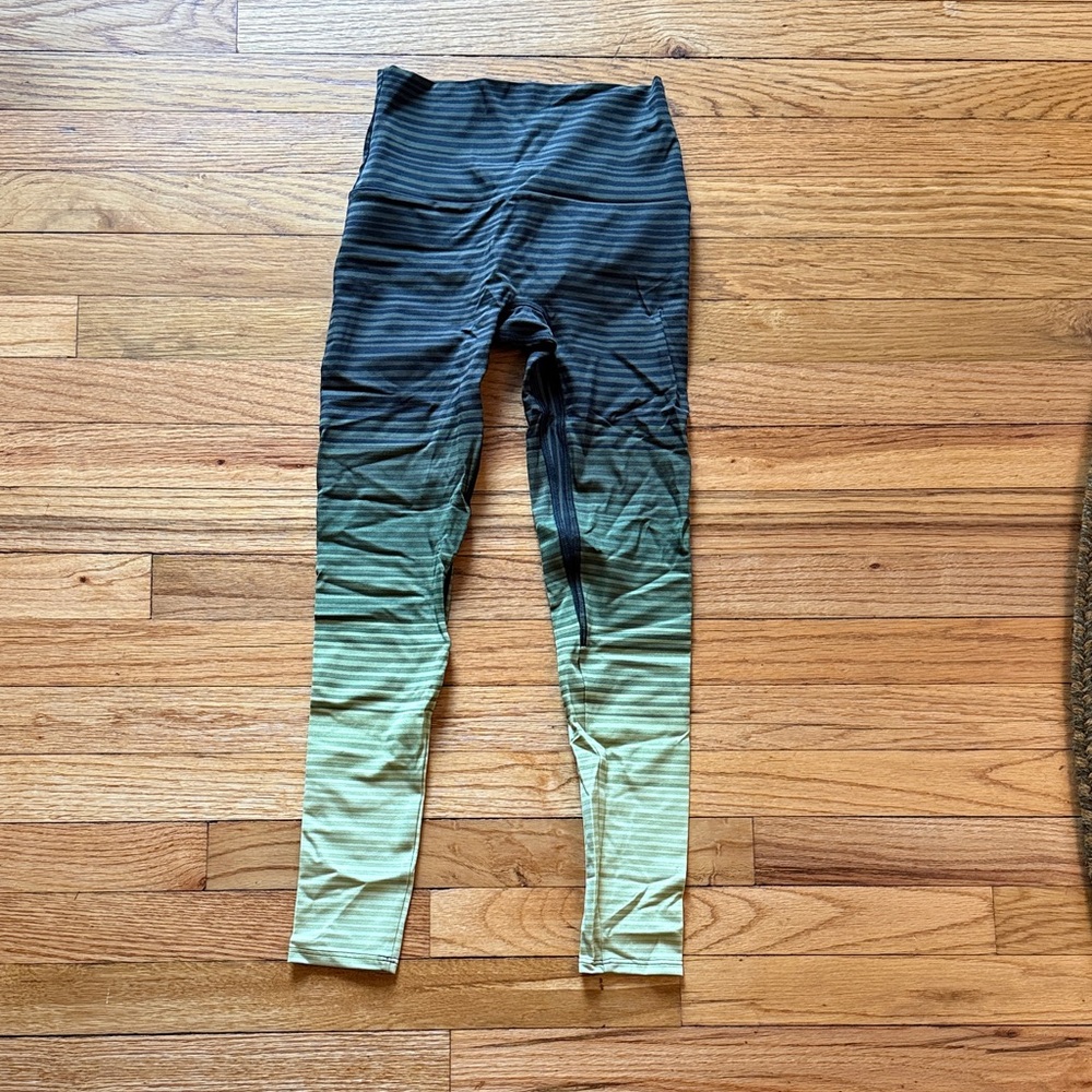 K-DEER Black and Green Gradient Leggings